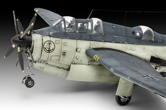 Revell Model Set Fairey Gannet As.1/As.4 Scale 1:72 63775