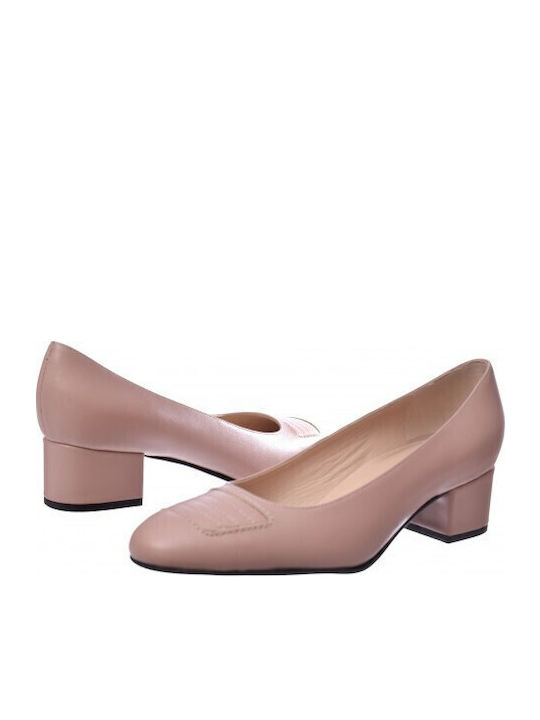 Leder Pumps mit flachem Absatz Beige