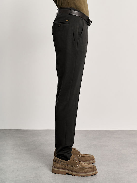 Oliver Trousers in Straight Line Black