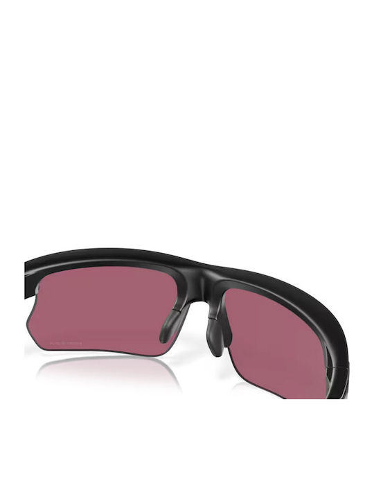 Oakley Men's Sunglasses with Black Plastic Frame and Purple Mirror Lens OO9400-08