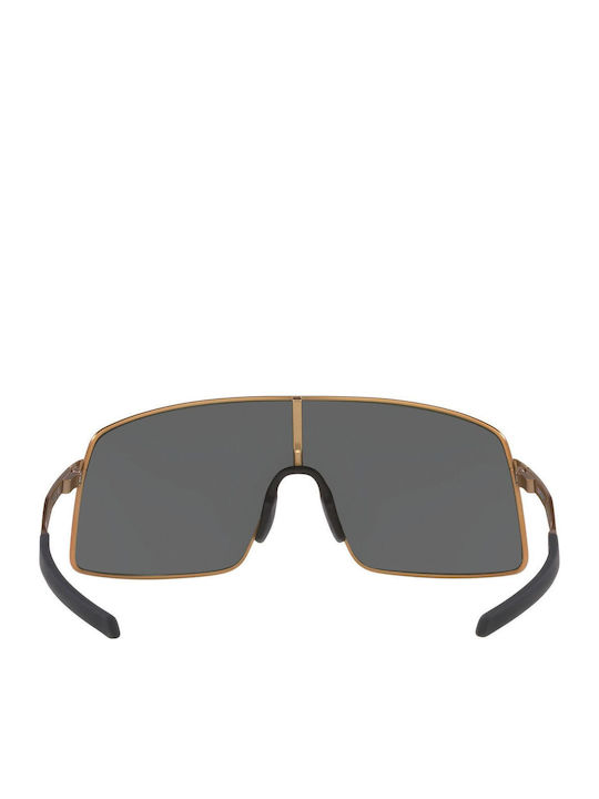 Oakley Sutro Ti Унисекс Слънчеви Очила със Златна Метална Рамка и Сиви Стъкла OO6013-05