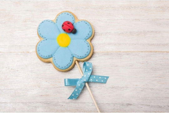 Flower-shaped Cutter Comfortable Grip Wilton