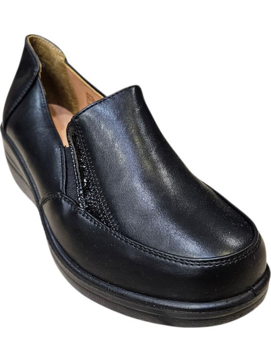 Women's Moccasins in Black Color