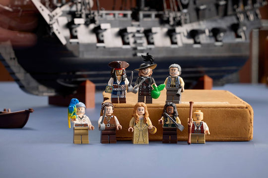 LEGO Icons Captain Jack Sparrow's Pirate Ship for 18+ Years 2862 Pieces