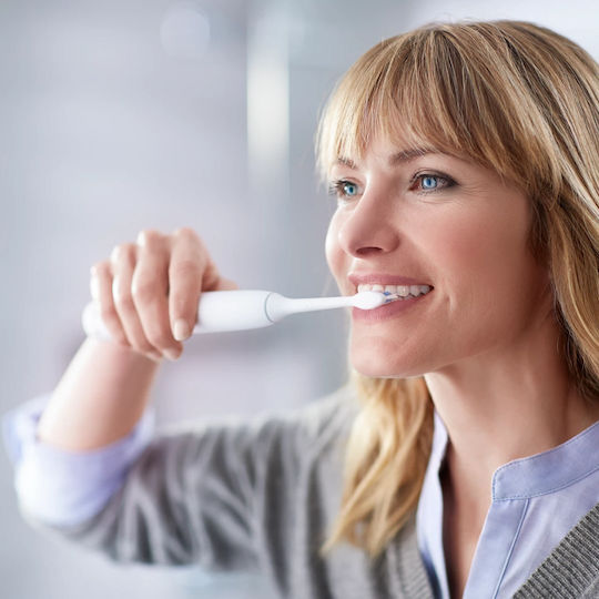 Philips Sonicare ProtectiveClean 5100 Elektrische Zahnbürste mit Timer, Drucksensor und Reisetasche Weiß