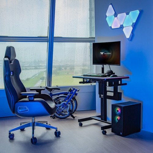Ηλεκτρικό Γραφείο Gaming Ξύλινο Μαύρο με Μεταλλικά Πόδια, Ρυθμιζόμενο Ύψος & LED 80x50x72εκ.