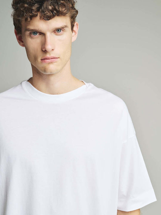 T-shirt White