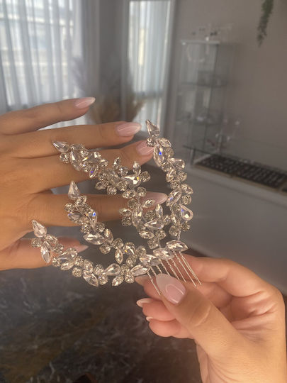 “de Lune” A Sparkling Hair Comb Ideal Design To Be Placed On The Side Of The Hairstyle