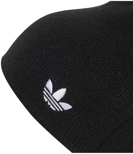 Beanie Beanie Knitted in Black color