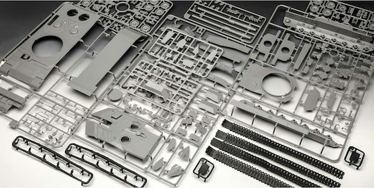 Revell Leopard Фигура за Моделизъм Резервоар 250 Части в Мащаб 1:35 334.2x334.2см.