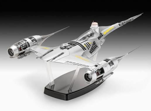 Revell Mandalorian N1 Starfighter Modeling Figure Spacecraft 90 Pieces in Scale 1:24 45.5cm.