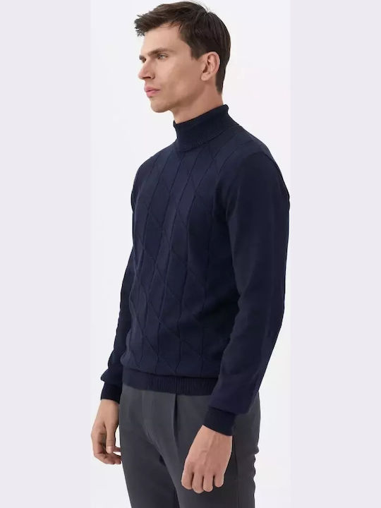 Blauer Pullover