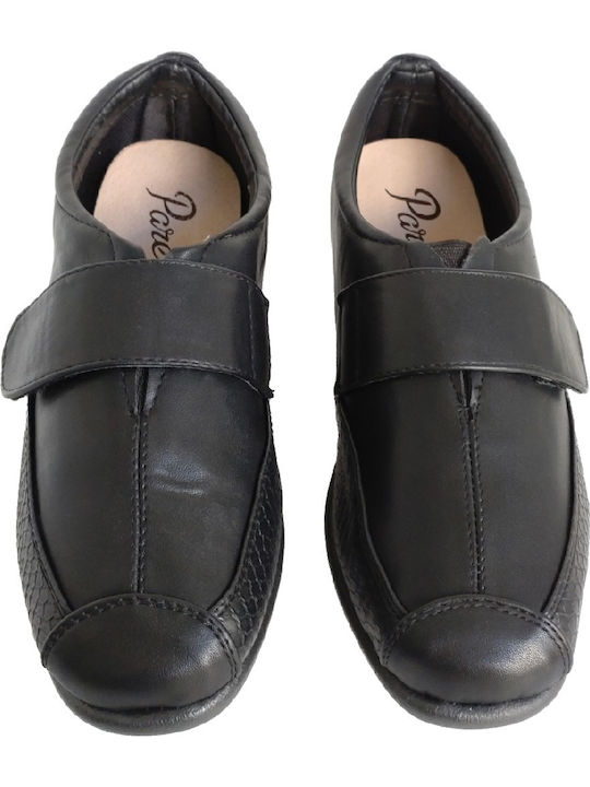 Women's Moccasins in Black Color