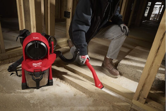 Milwaukee M18 FUEL FBPV2-0 Rechargeable Wet-Dry Vacuum with Plastic Drum 3.8L Red