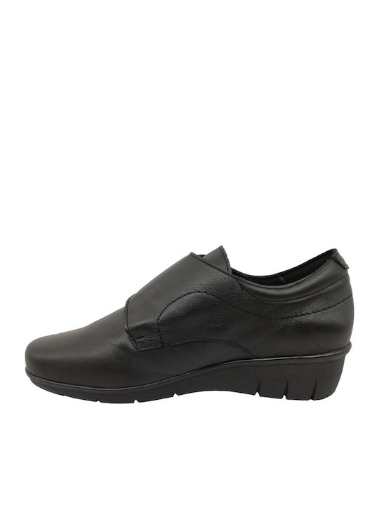 Women's Loafers in Black Color