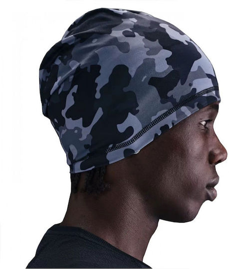 Peak Beanie Beanie Knitted in Black color