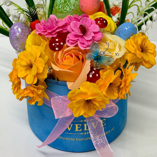 Aranjament Floral De Paște Decorațiune Iepure 3 Ouă Decorative Trandafiri Maci Garofi Floarea De Cireș Flori De Săpun Crin De Vale Artificial În Cutie Rotundă Din Catifea Albastră