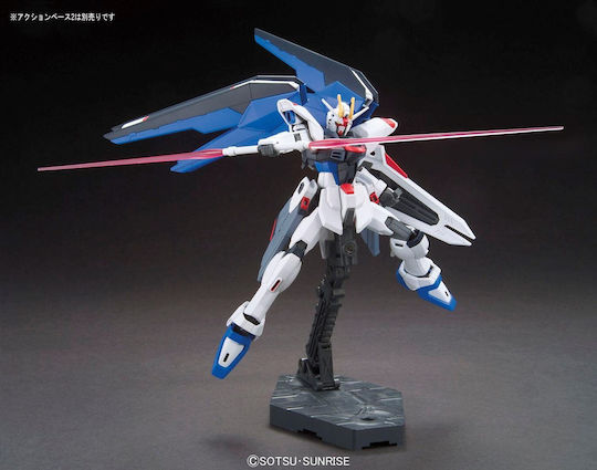 Namco - Bandai Gundam: Freedom ZGMF-X10A Екшън фигура в мащаб 3:24