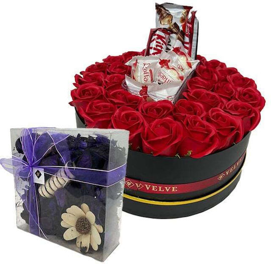 Floral Arrangement In A Round Box 27 Soap Roses Flowers Raffaello Pralines 40g Kinder Bueno 43g Kitkat Bar 80g Scented Dried Red Flowers