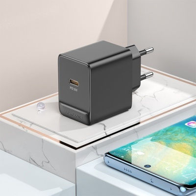 Borofone Φορτιστής Χωρίς Καλώδιο με Θύρα USB-C 30W Power Delivery Μαύρος (BAS15A)