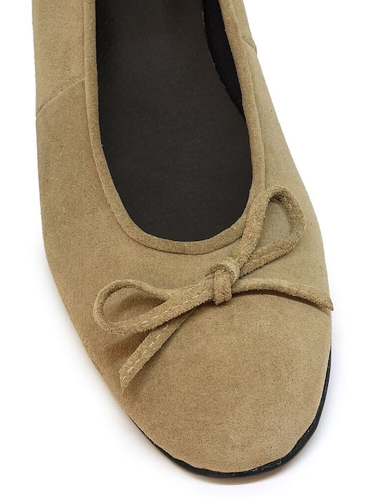 Leather Women's Beige Ballerina Shoes