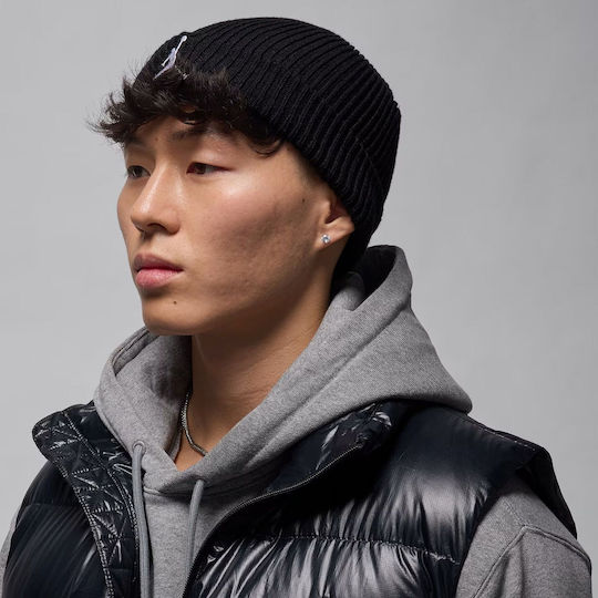 Terra Beanie Beanie Unisex Beanie Knitted in Black color