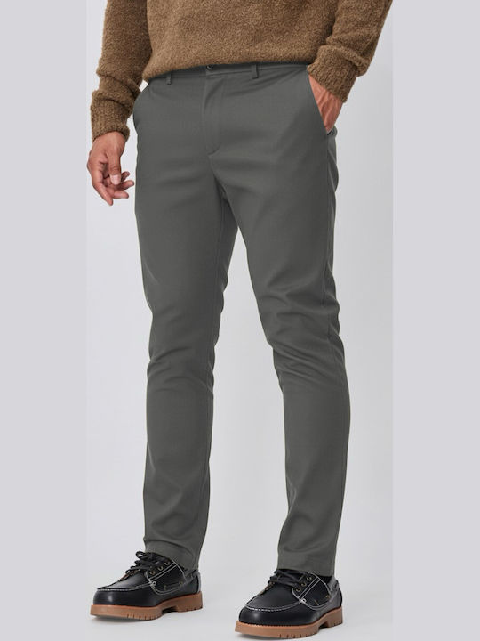 Trousers Chino in Loose Fit Olive