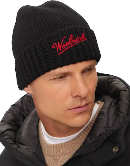 Beanie Beanie Knitted in Black color