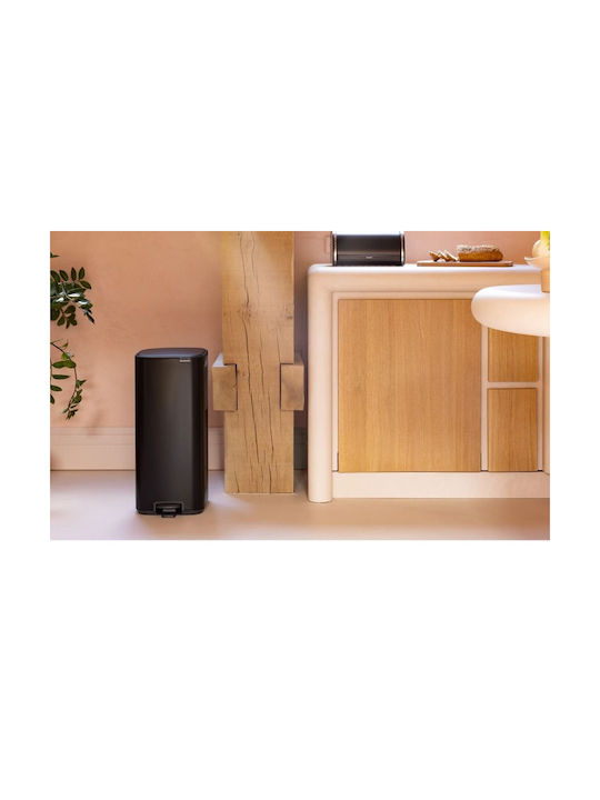 Comfort Plastic Waste Bin with Pedal Black 30lt