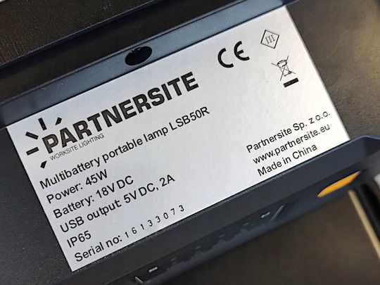 Bosch Arbeitsbeleuchtung Batterie LED mit einer Helligkeit von bis zu 4500lm