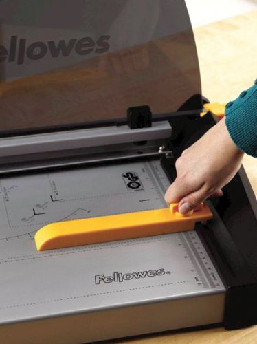 Fellowes Office Cutting Machine Guillotine A4