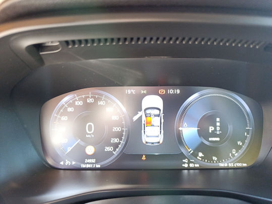 Volvo XC40 T5 Twin Engine DCT Momentum PHEV (Plug In) '20