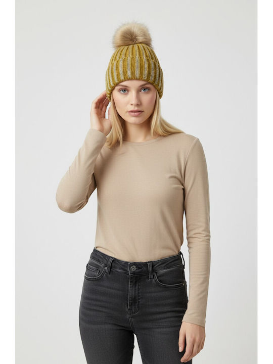 Pom Pom Beanie Beanie Knitted in Yellow color