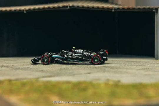 Tarmac Works Mașinuță Mercedes-AMG F1 W14 E Performance #44 Lewis Hamilton Model Mașină Marele Premiu al Ungariei 2023 Poziția Pole Scară 1:64 Formula 1
