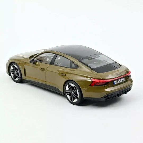 Machetă Mașină Audi RS E-tron GT 2021 Verde Metalizat Scara 1:18