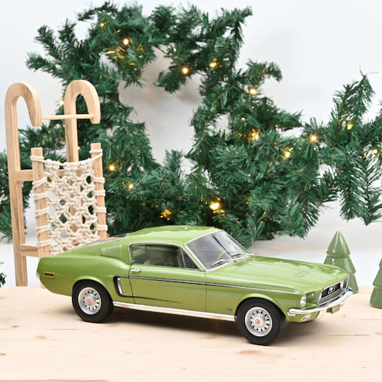 Machetă Mașină Ford Mustang Fastback GT 1968 Limuzină Auriu Metalizat Scara 1:12 Norev
