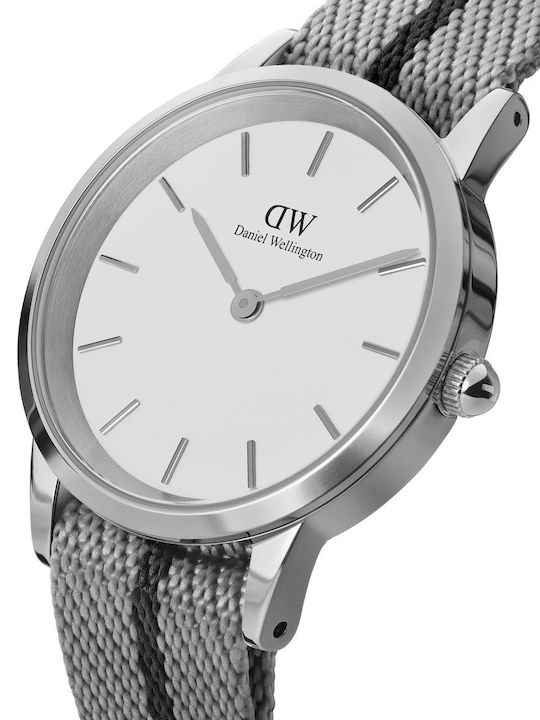 Daniel Wellington Γυναικείο Ρολόι 26mm Μπαταρίας με Γκρι Μεταλλικό Μπρασελέ