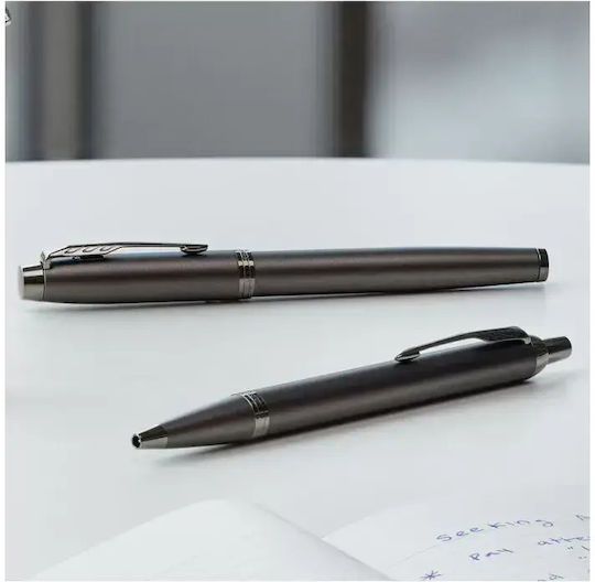 Parker Parker IM Monochrome Titanium Rollerball Kugelschreiber Blau Personalisierung