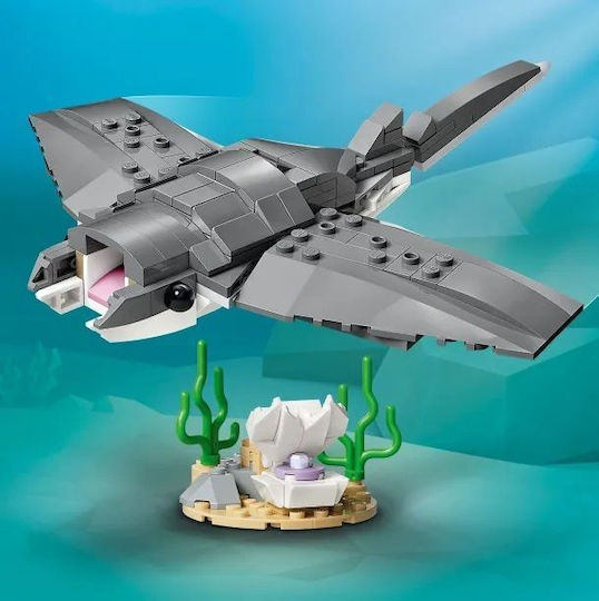 LEGO Creator 3-in-1 Свирепа Акула с Сандък Съкровище за 8+ Години 379 Бройки