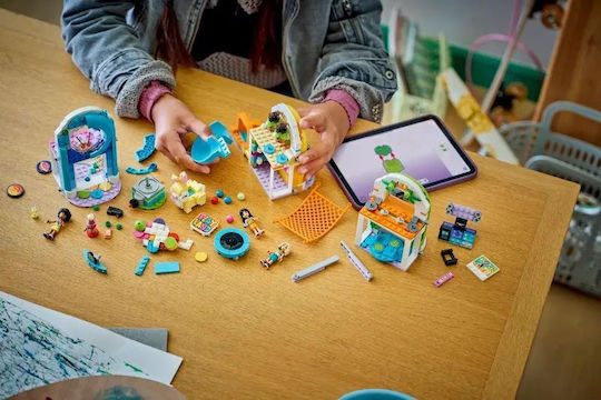 LEGO Friends Fun Indoor Playground За 7+ Години 668 Бройки