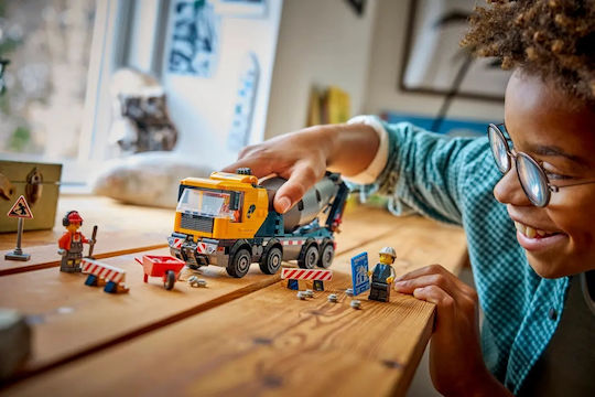 LEGO City Циментовоз За 7+ Години 371 Бройки