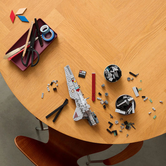 LEGO Star Wars Venator-Class Attack Cruiser за 18+ Години 643 Бройки