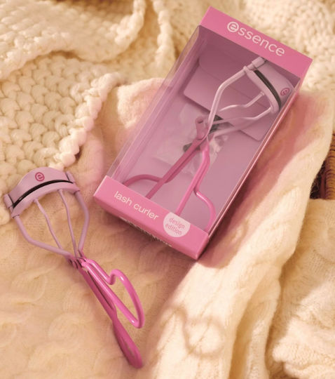Essence Feelin' Comfy Lash Curler 01 Self-care Club Member