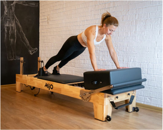 Mijo Reformer mit Turm Mijo Pilates-Bett