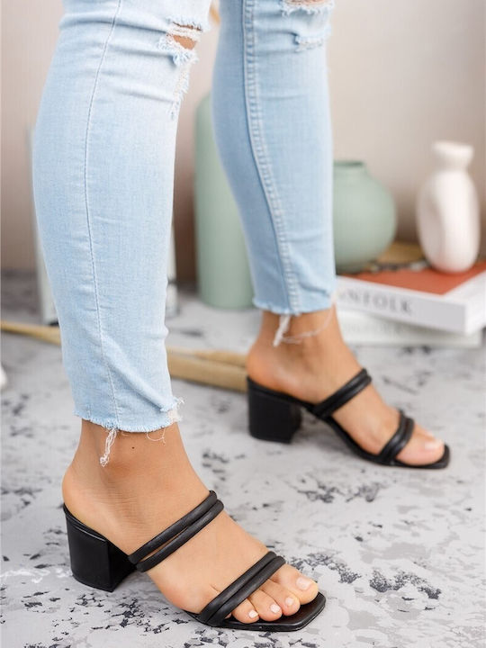 Mules mit Absatz in Schwarz Farbe