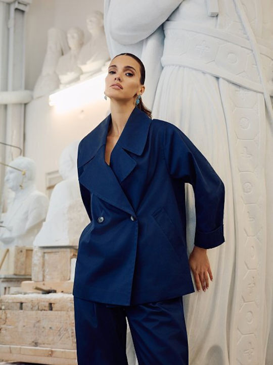 Femeie Blue Trenci