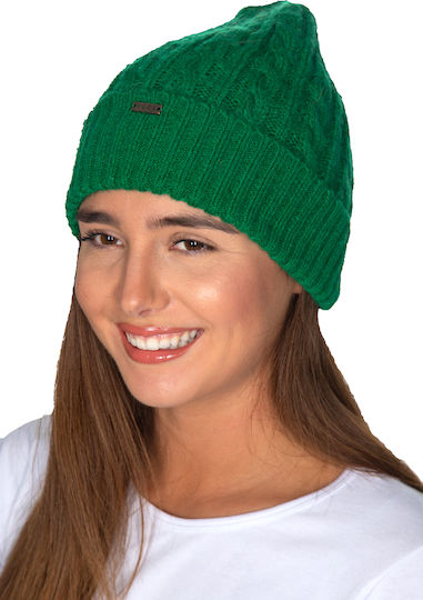 Beanie Beanie Knitted in Green color