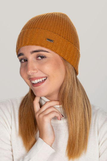 Beanie Beanie Knitted in Yellow color