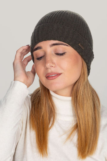 Beanie Beanie Knitted in Green color