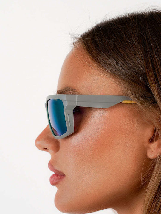 Red Raven Kelly Unisex Sunglasses with Gray Frame and Green Lens 48953062687054